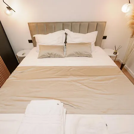 Mediterranean Oasis Old Town Apartament Split