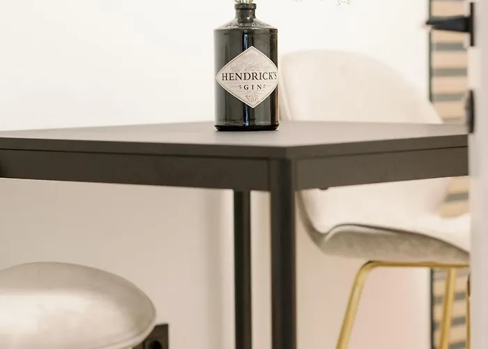 Mediterranean Oasis Old Town *