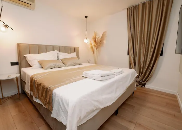 Lägenhet Mediterranean Oasis Old Town